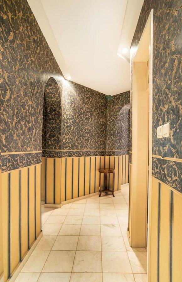 Aristocratic, Elegant, Designer Top Central Apartment Sofia Extérieur photo