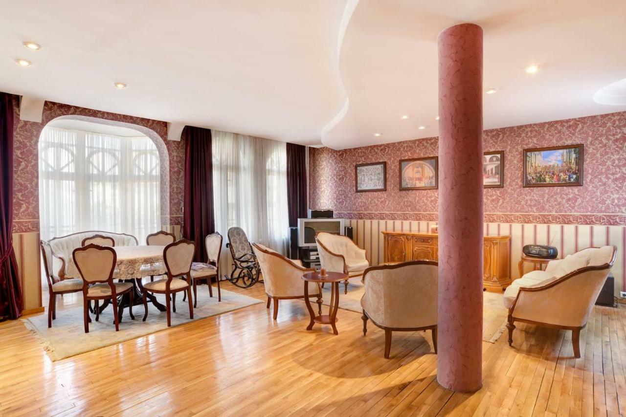 Aristocratic, Elegant, Designer Top Central Apartment Sofia Extérieur photo