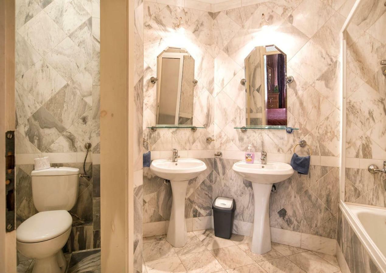 Aristocratic, Elegant, Designer Top Central Apartment Sofia Extérieur photo