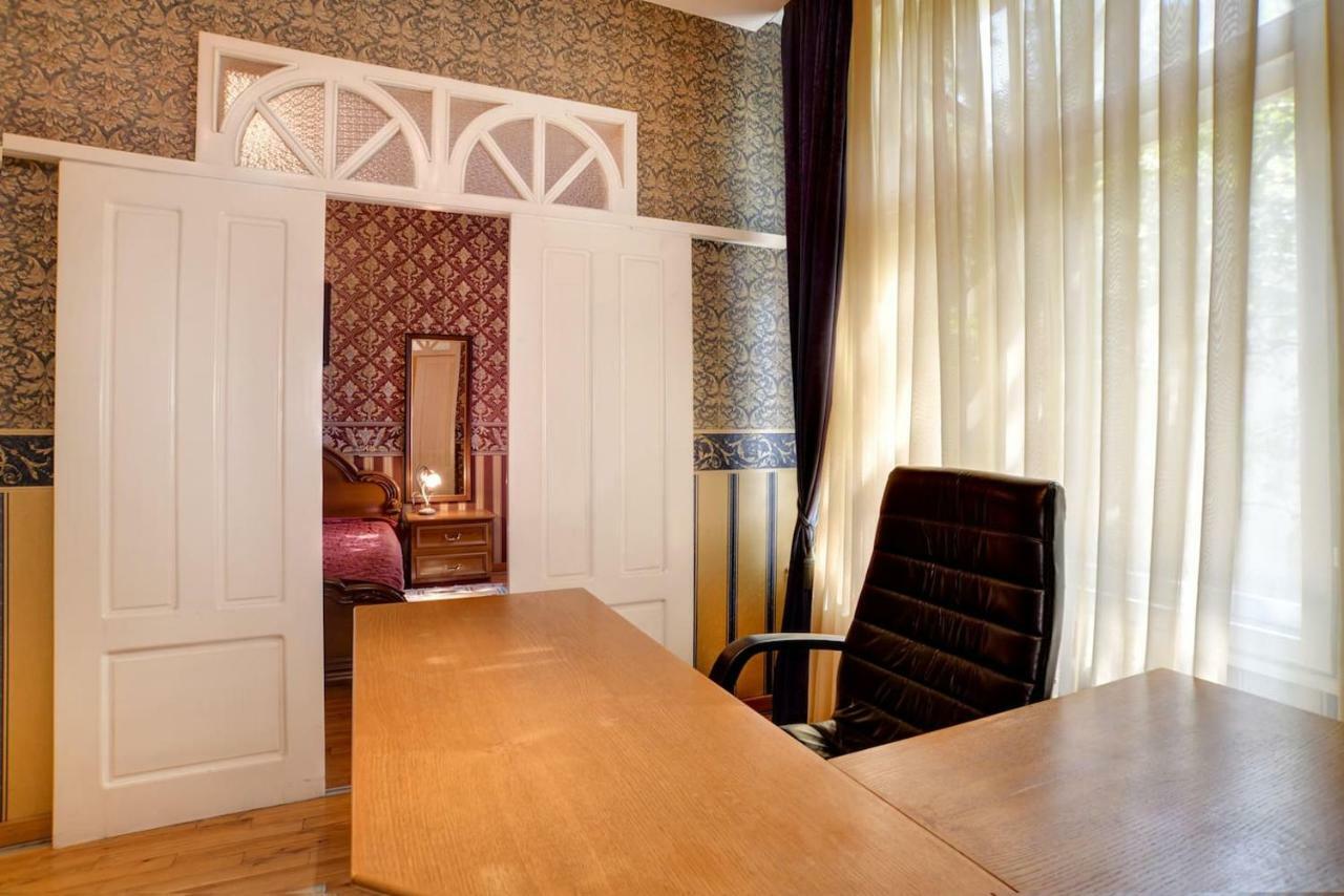 Aristocratic, Elegant, Designer Top Central Apartment Sofia Extérieur photo