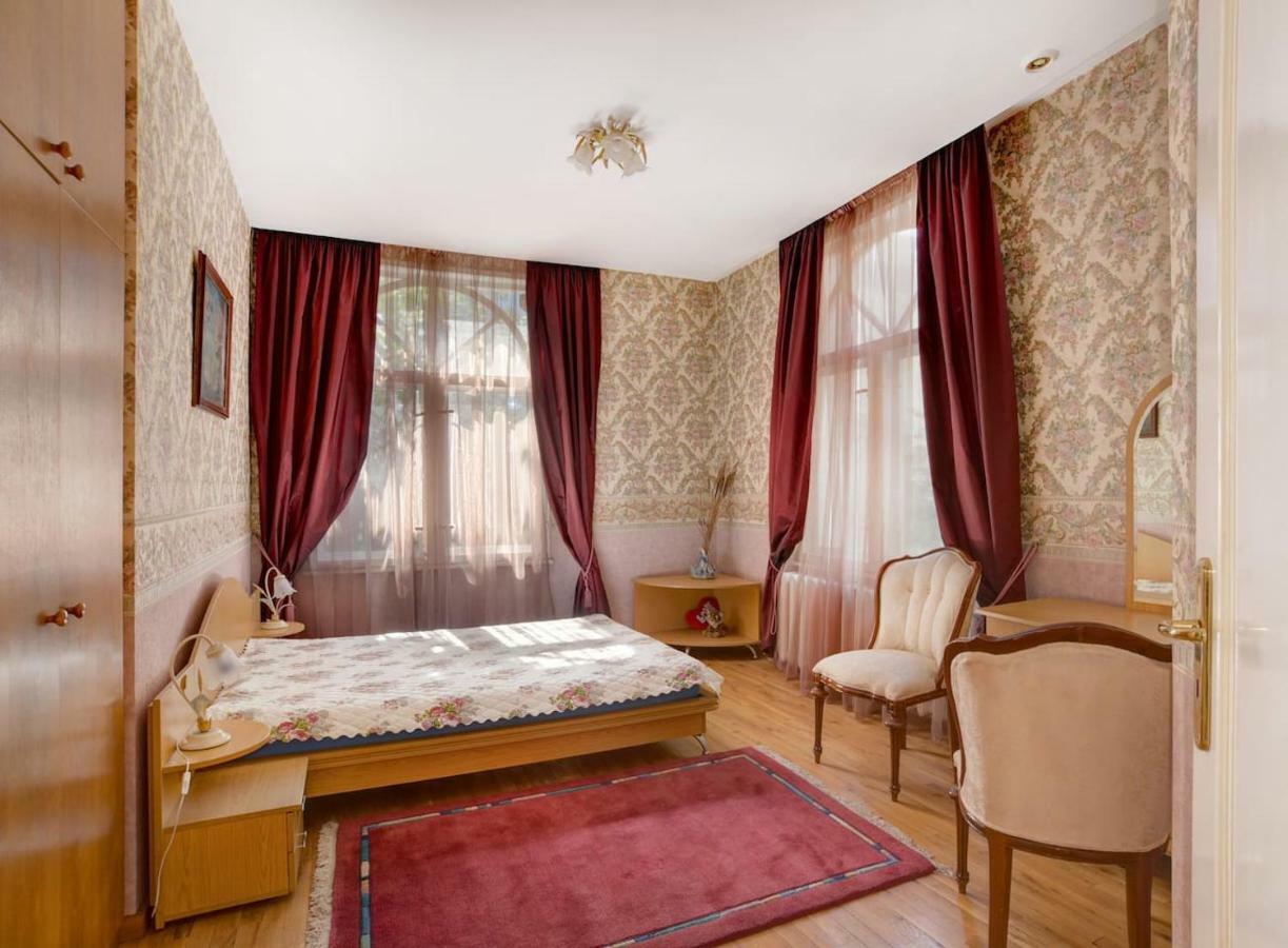 Aristocratic, Elegant, Designer Top Central Apartment Sofia Extérieur photo