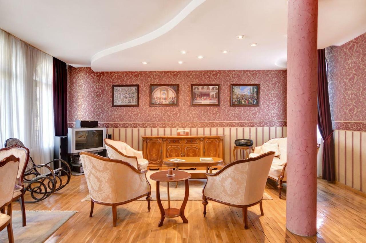 Aristocratic, Elegant, Designer Top Central Apartment Sofia Extérieur photo