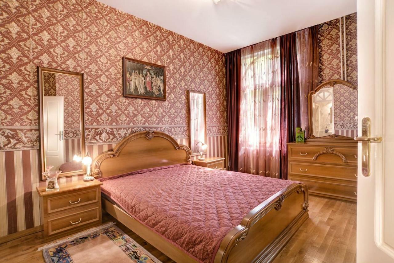 Aristocratic, Elegant, Designer Top Central Apartment Sofia Extérieur photo